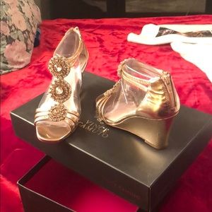 Vince Camuto open toe shoe